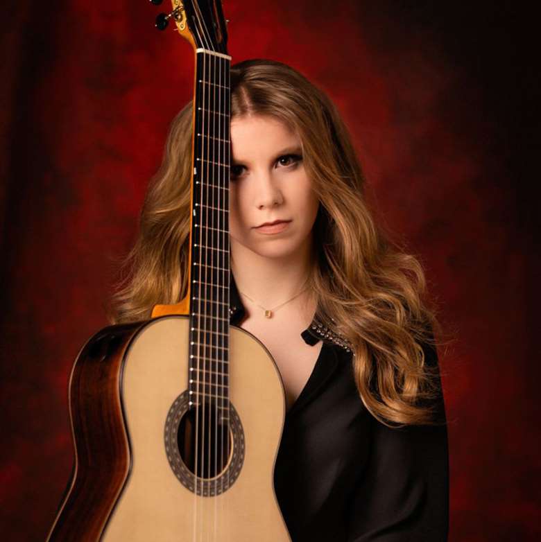 Laura Lootens: the guitarist is the latest artist to join Naïve