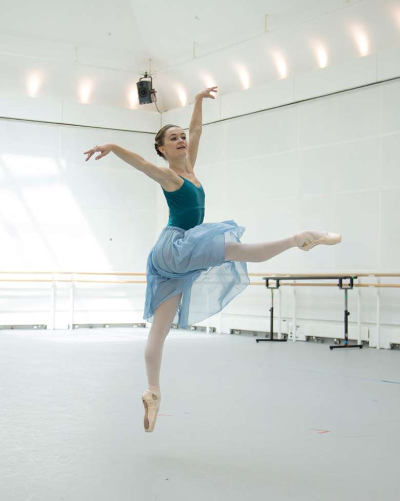 Royal Ballet dancer Anna Rose O'Sullivan in rehearsal (Andrej Uspenki)