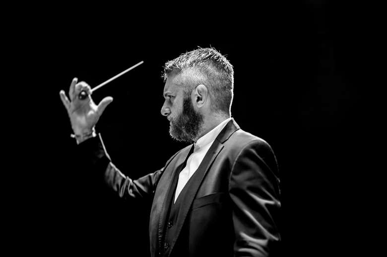 Kirill Karabits (photo: Konrad Cwik)