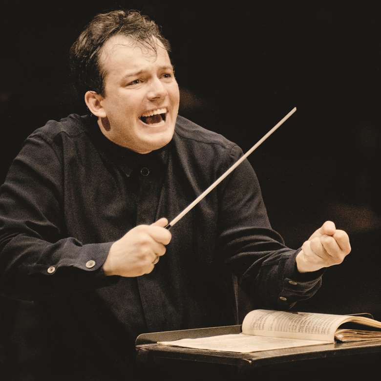 Andris Nelsons (photo: Marco Borggreve)