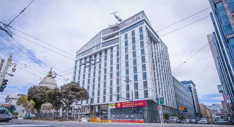 San Francisco's new Bowes Center (photo: Victor Xie)