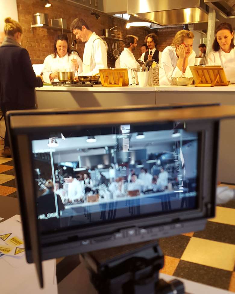 I Fagiolini in the kitchen: filming Ode à la Gastronomie