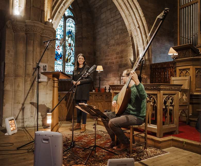 Helen Charlston and Toby Carr (with theorbo)