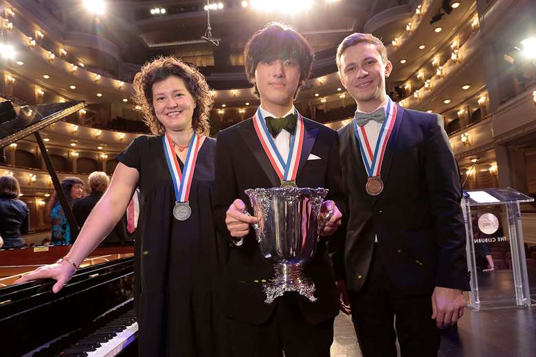 Cliburn Gold medal winner Yunchan Lim (centre) with Silver medalist Anna Geniushene and Bronze medalist Dmytro Choni (photo: Ralph Lauer)