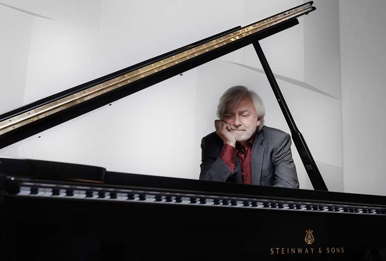 Krystian Zimerman, photographed with his favorite piano, in Basel (photo: BartekBarczyk.Art)