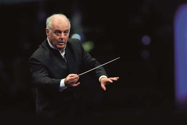 Daniel Barenboim: stepping back from performance (photo: Richard Schuster  / DG) 