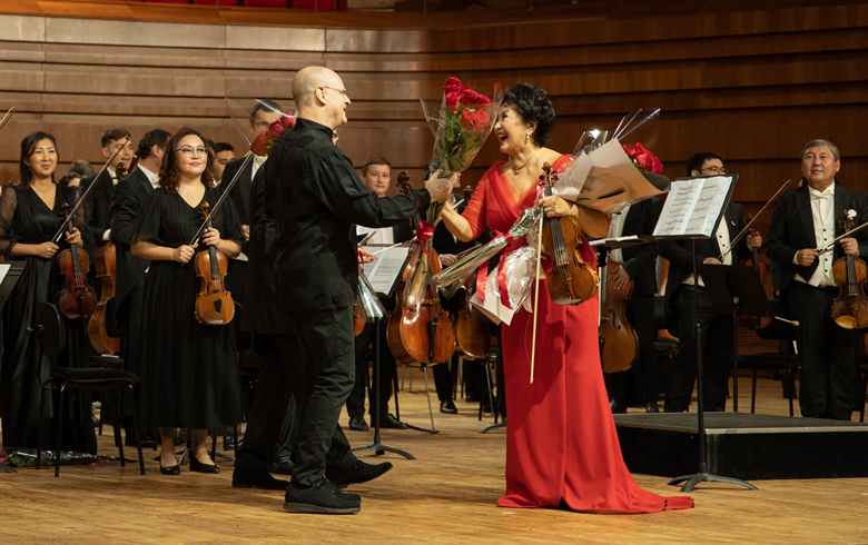 Aiman Mussakhajayeva records Lowell Liebermann's Violin Concerto