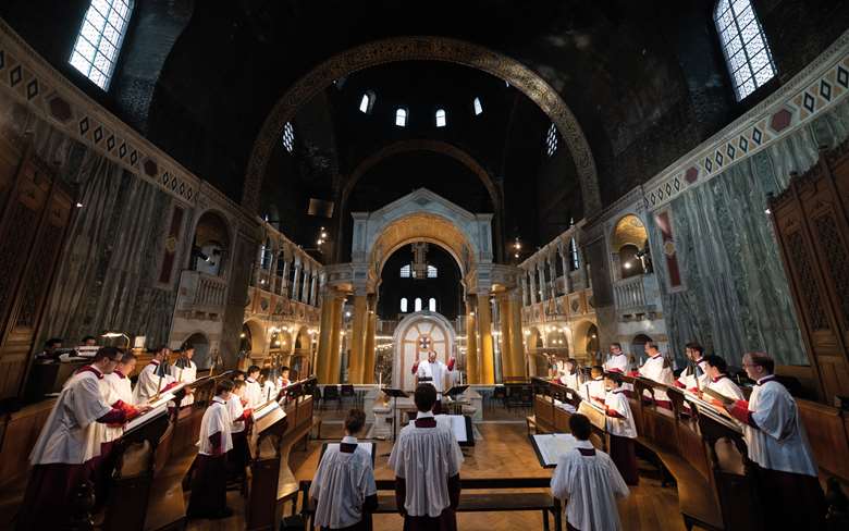 Simon Johnson conducts the Choir of Westminster Cathedral, who are performing Byrd’s complete settings of music for the Mass throughout 2023 (© mazur/cbcew.org.uk)