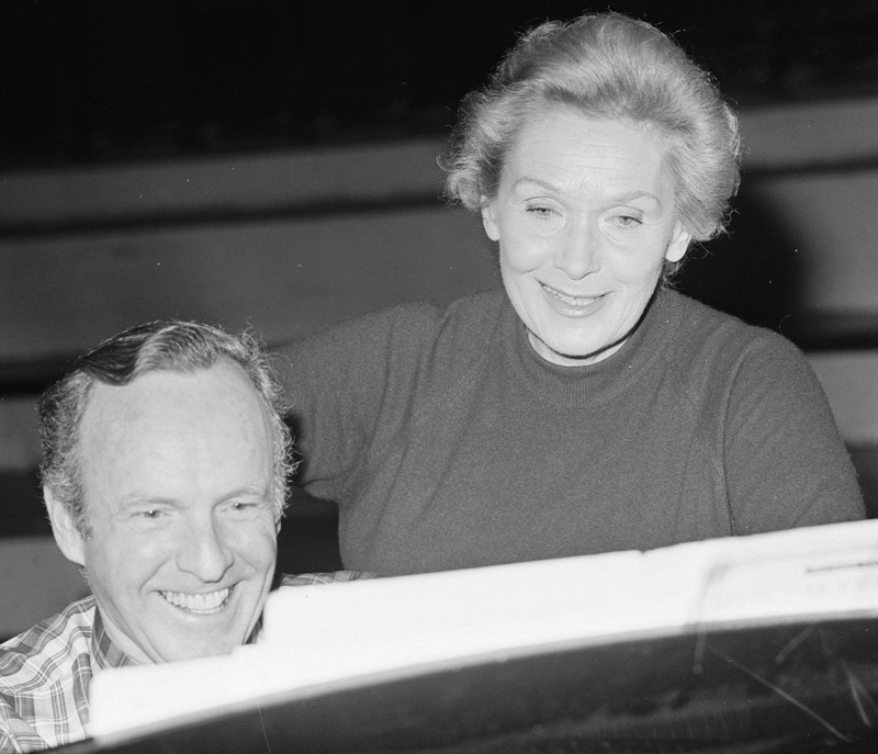 Geoffrey Parsons with Elisabeth Schwarzkopf in 1977
