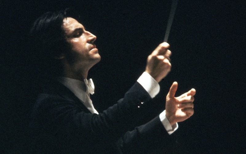 Riccardo Muti’s recording with the Philadelpia Orchestra grabs you by the ears