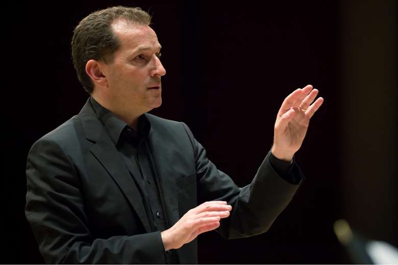 Ben Parry Conducting