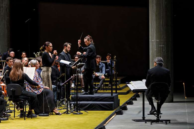 Muti coaching Izabela Kociołek (photo: Patrick Toomey Neri)