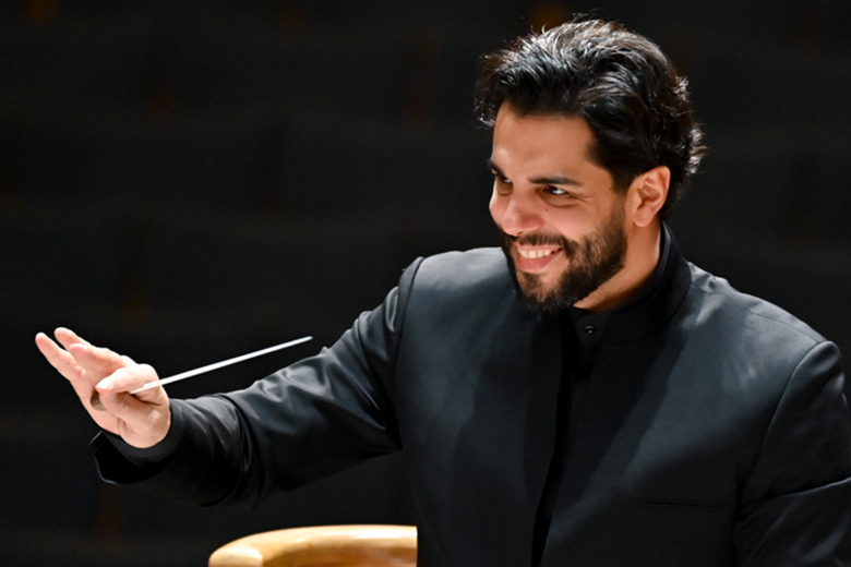Domingo Hindoyan (Credit Chris Christoloudou)